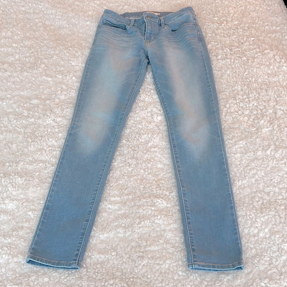 Levis’s 711 skinny jeans